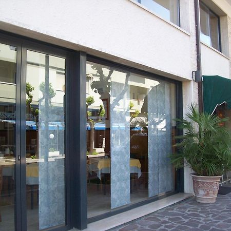 Hotel Sole Giulianova Dış mekan fotoğraf