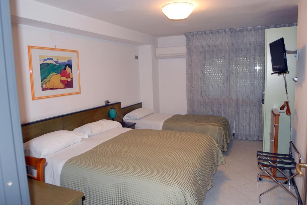 Hotel Sole Giulianova Dış mekan fotoğraf