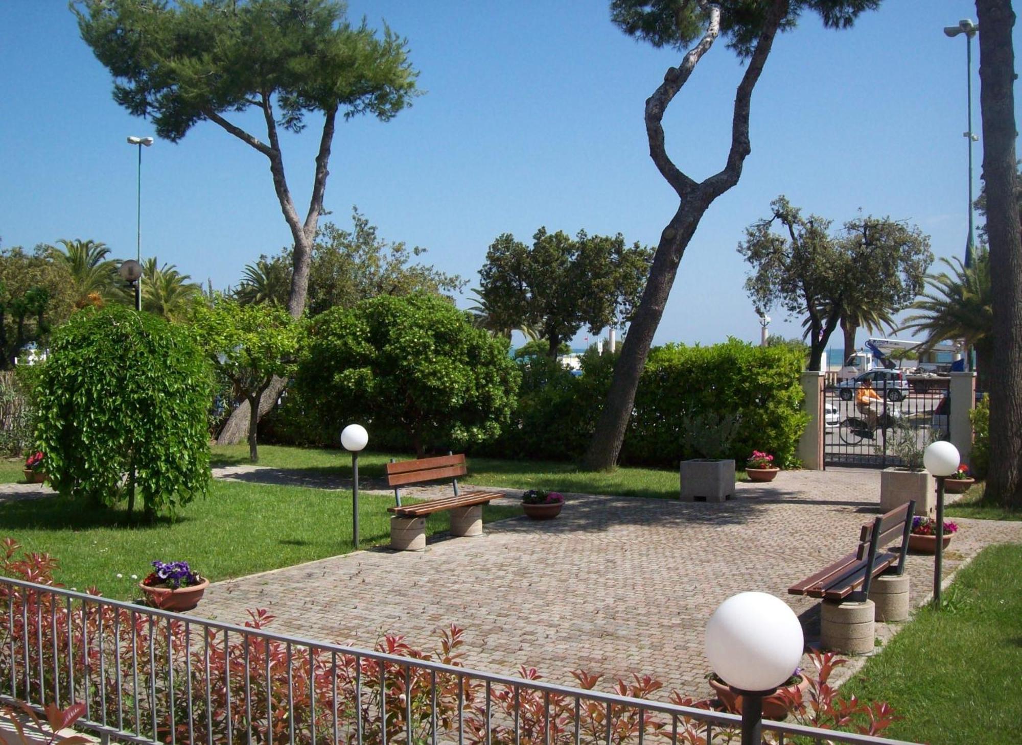 Hotel Sole Giulianova Dış mekan fotoğraf
